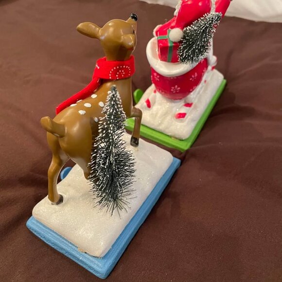 2 Stocking Holders Christmas Santa Claus Clause Deer Sleigh Bottle Brush Tree - Picture 6 of 11